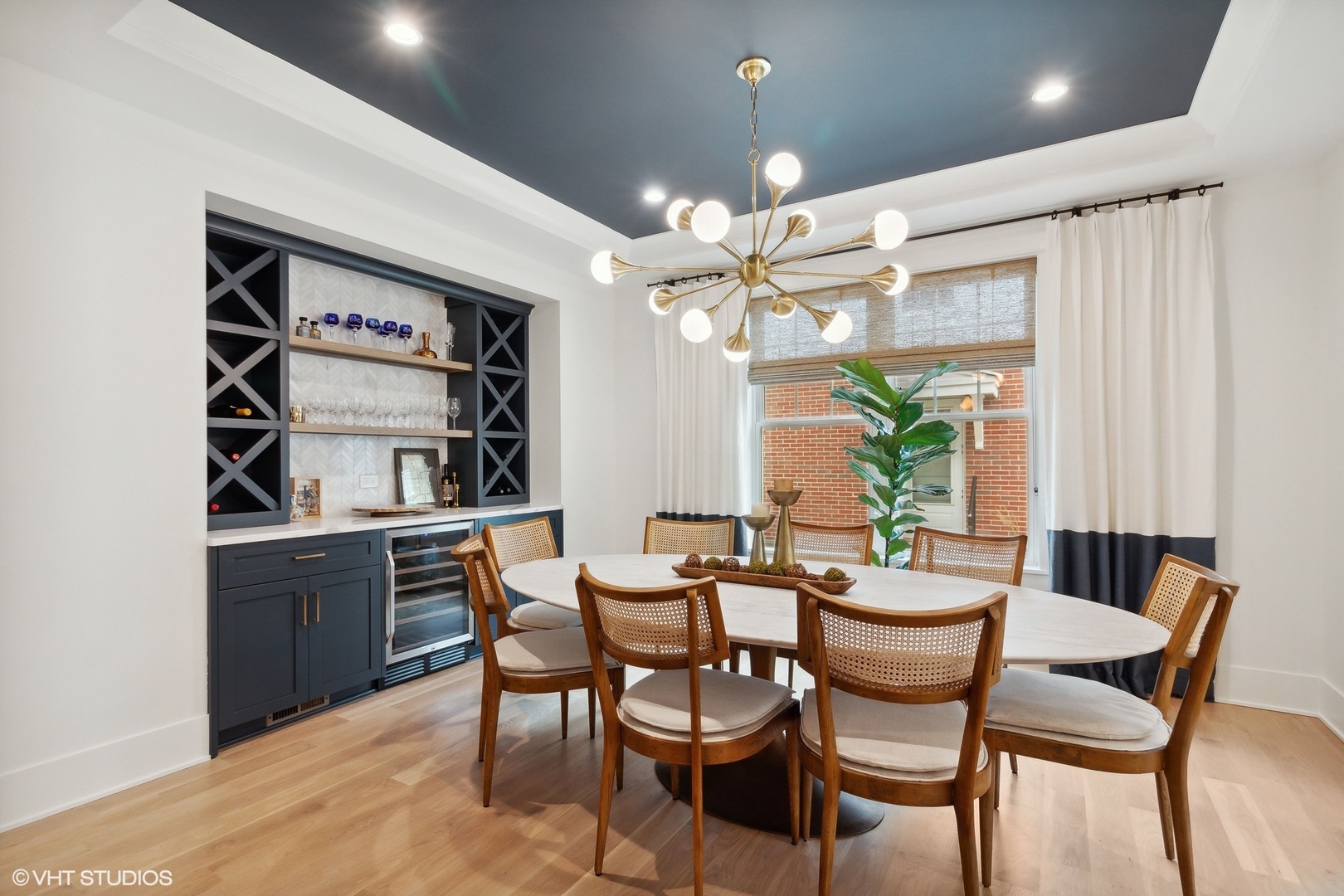 964 S Hillside Avenue Property Photo 34