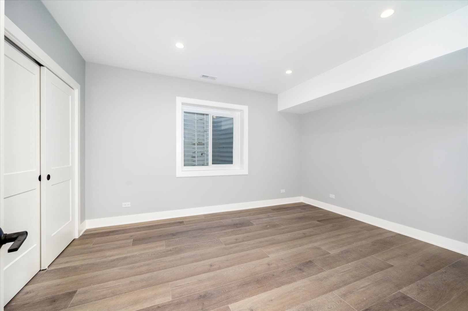 964 S Hillside Avenue Property Photo 66