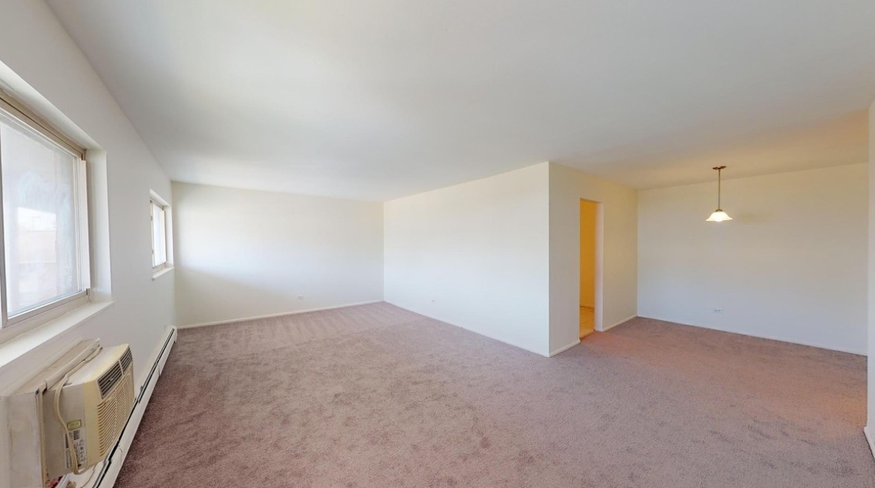 693 E Fullerton Avenue 203 Property Photo 2