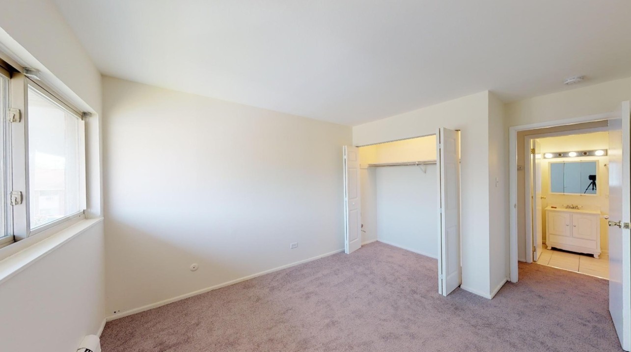 693 E Fullerton Avenue 203 Property Photo 3