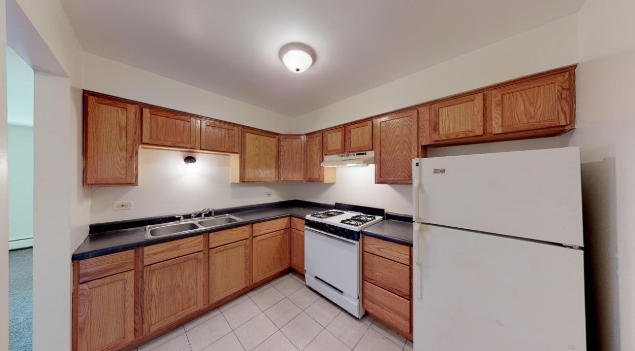 693 E Fullerton Avenue 203 Property Photo 4
