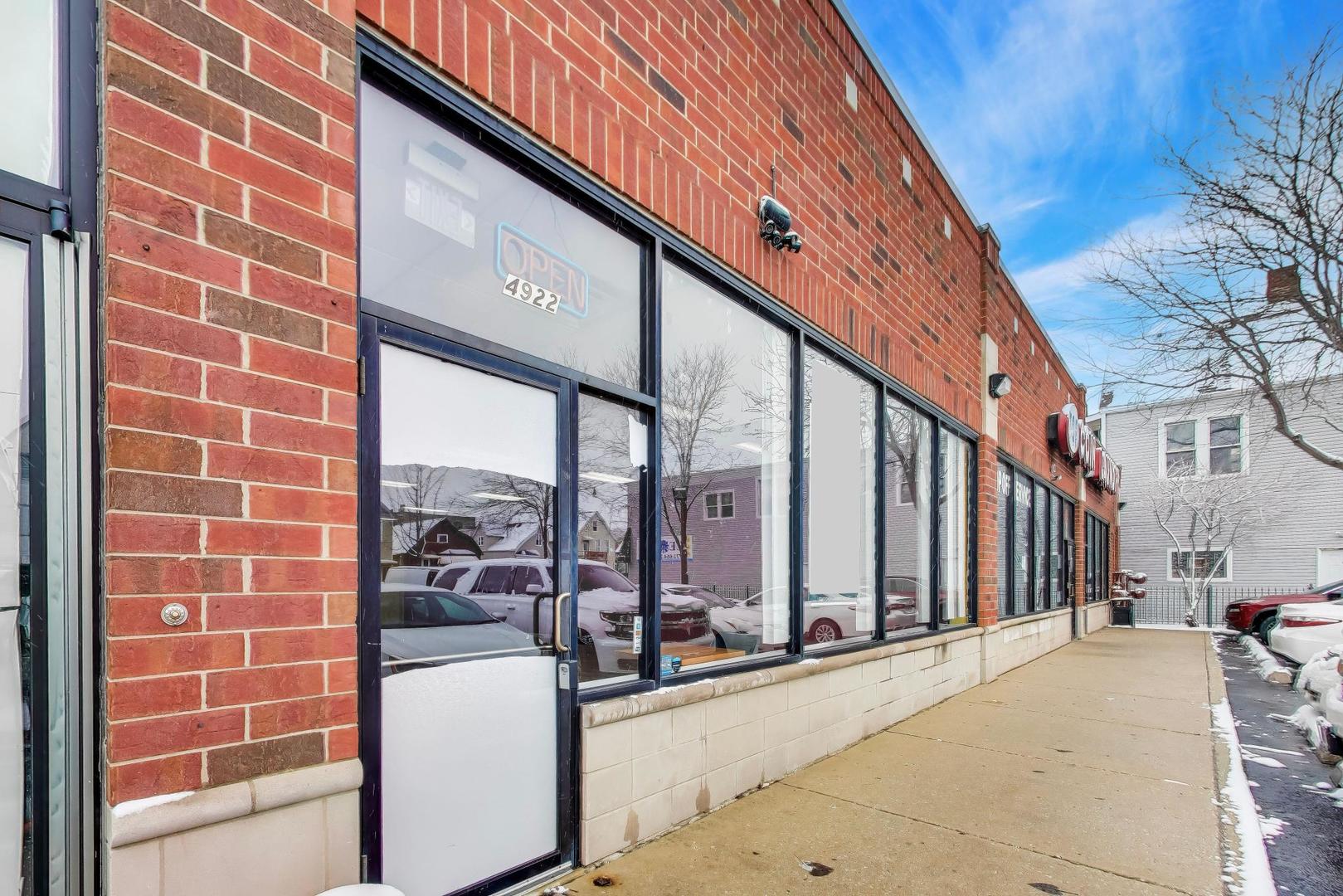 4916 N Pulaski Road Property Photo 1