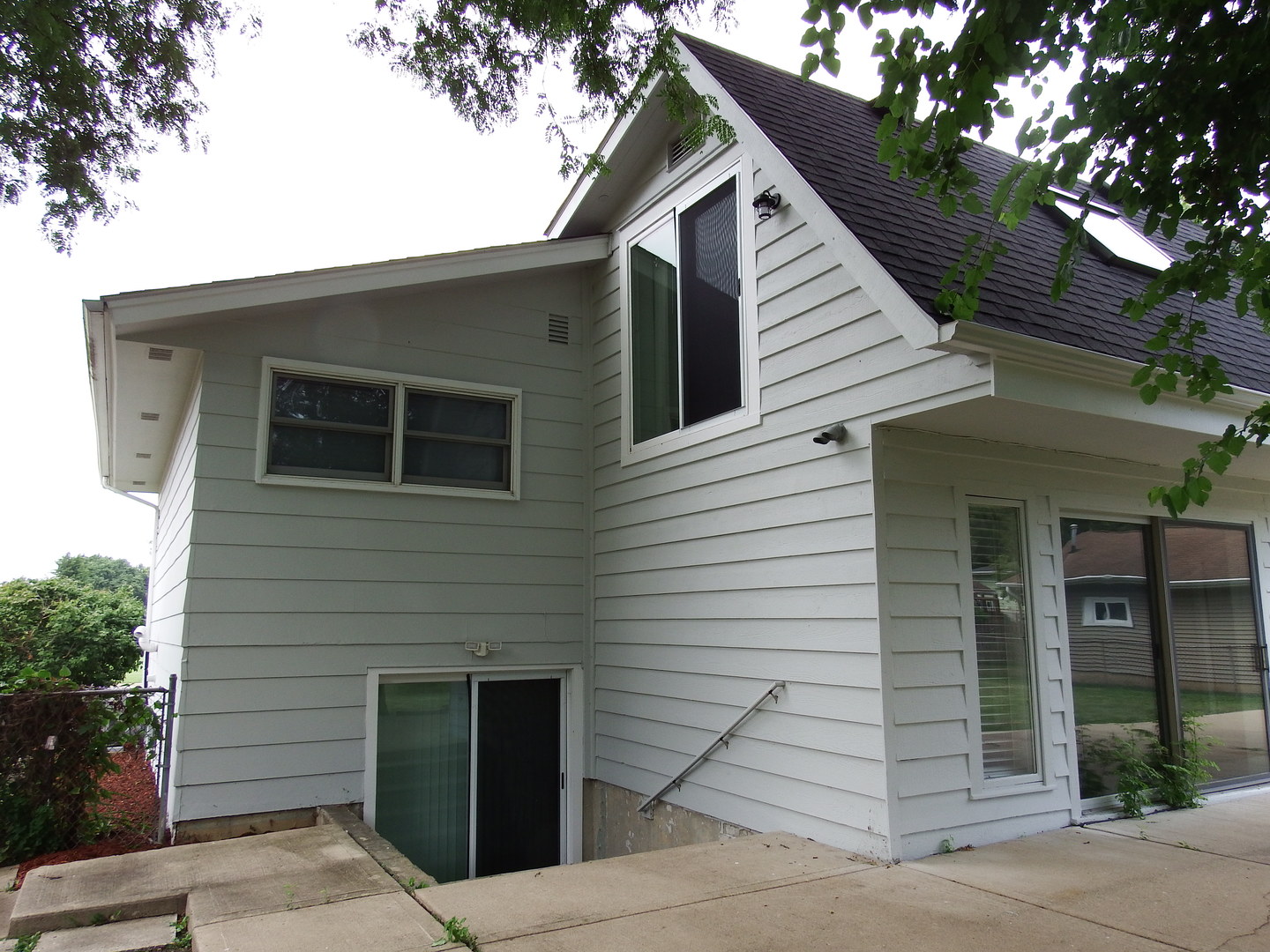 1109 W Weathersfield Way Property Photo 5