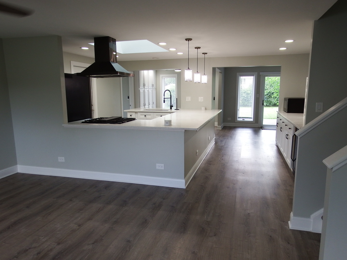 1109 W Weathersfield Way Property Photo 7