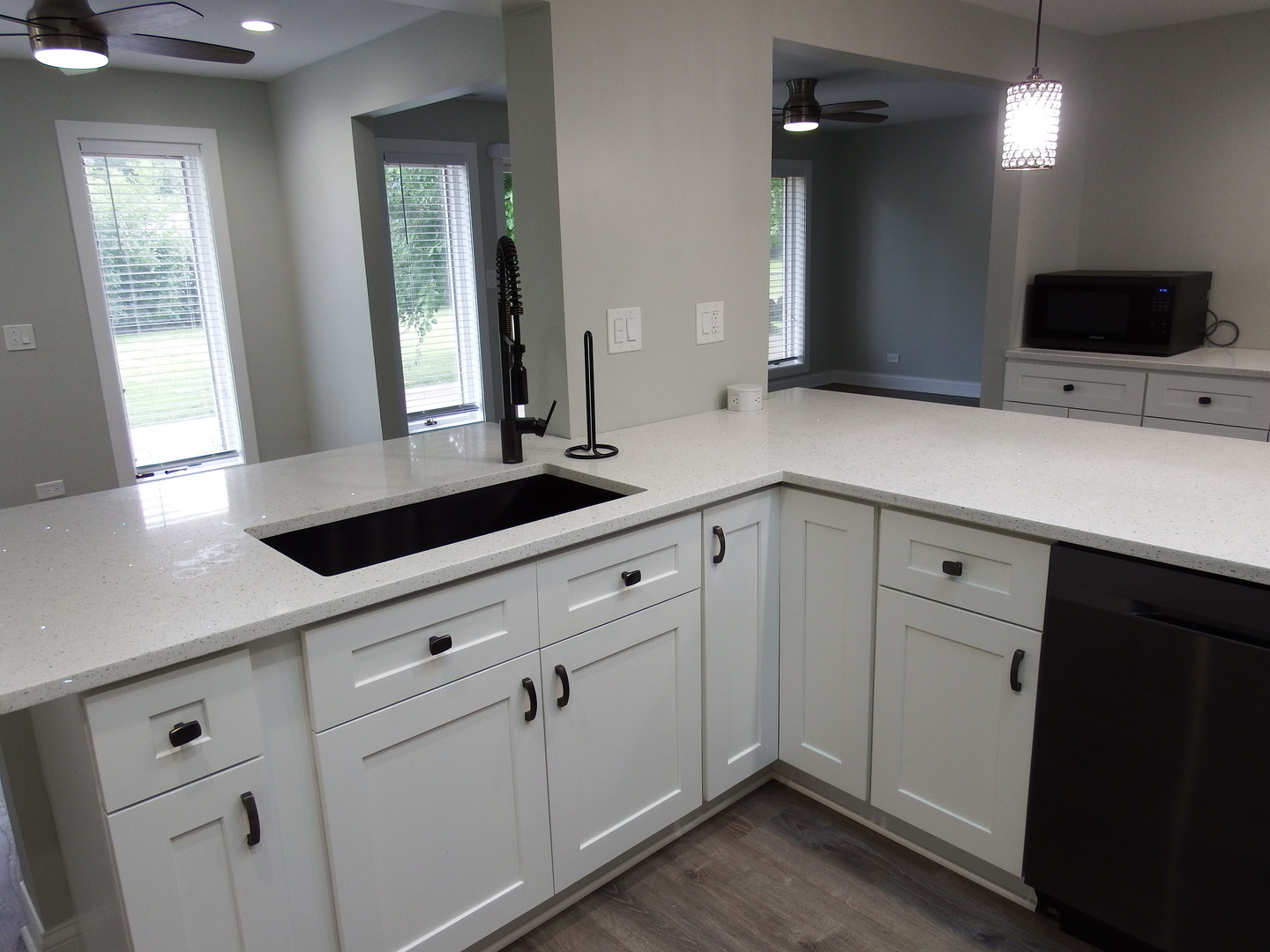 1109 W Weathersfield Way Property Photo 17