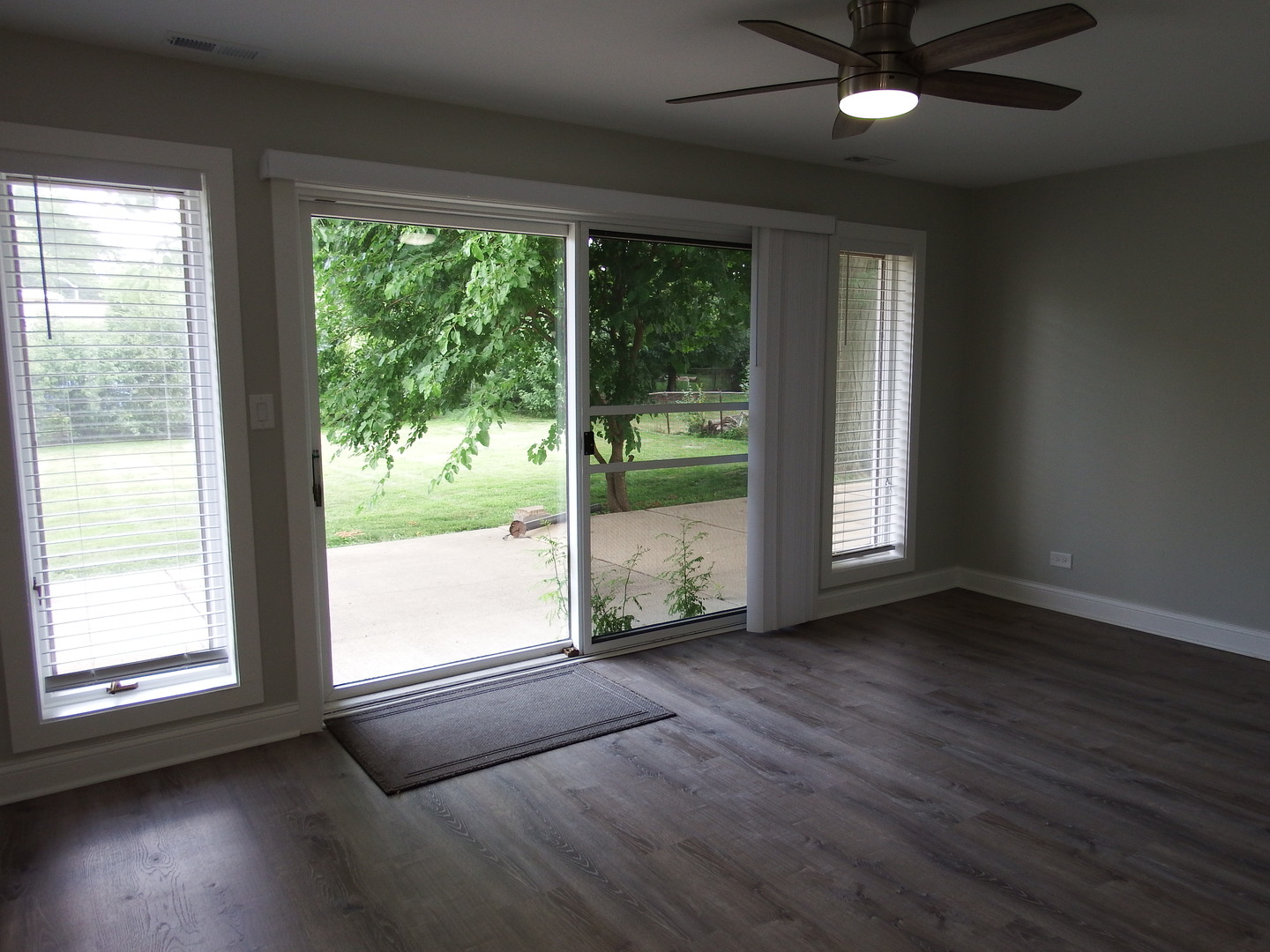 1109 W Weathersfield Way Property Photo 20