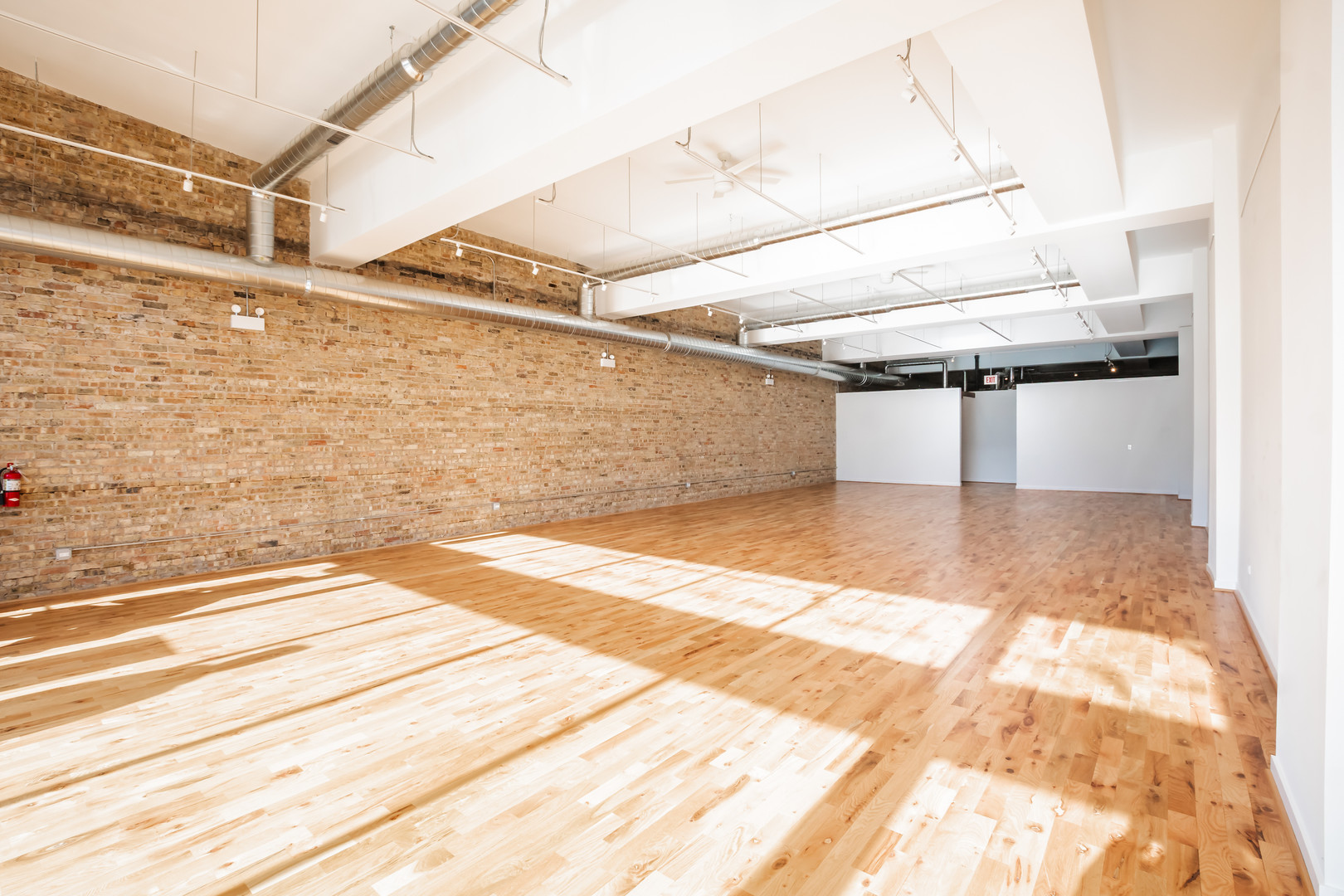 2712 W North Avenue Property Photo 4
