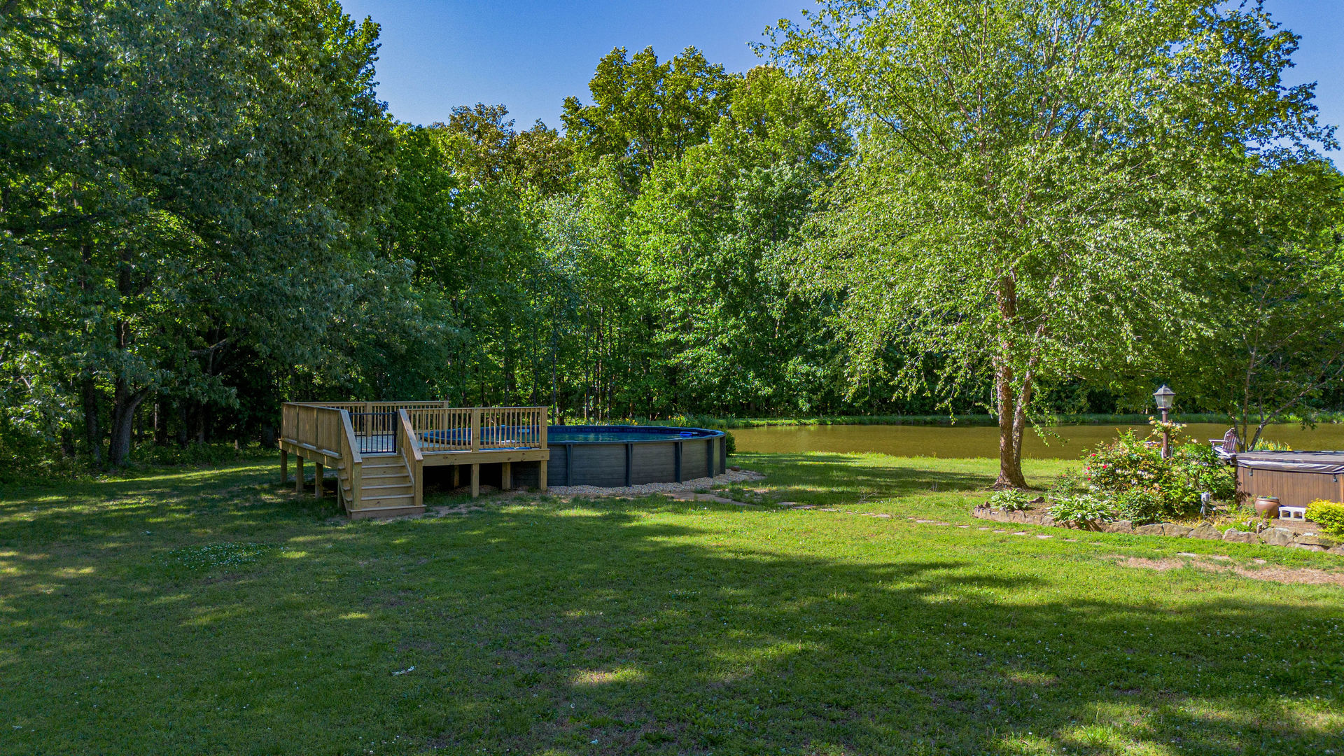 5 Woodhaven Estates Property Photo 15