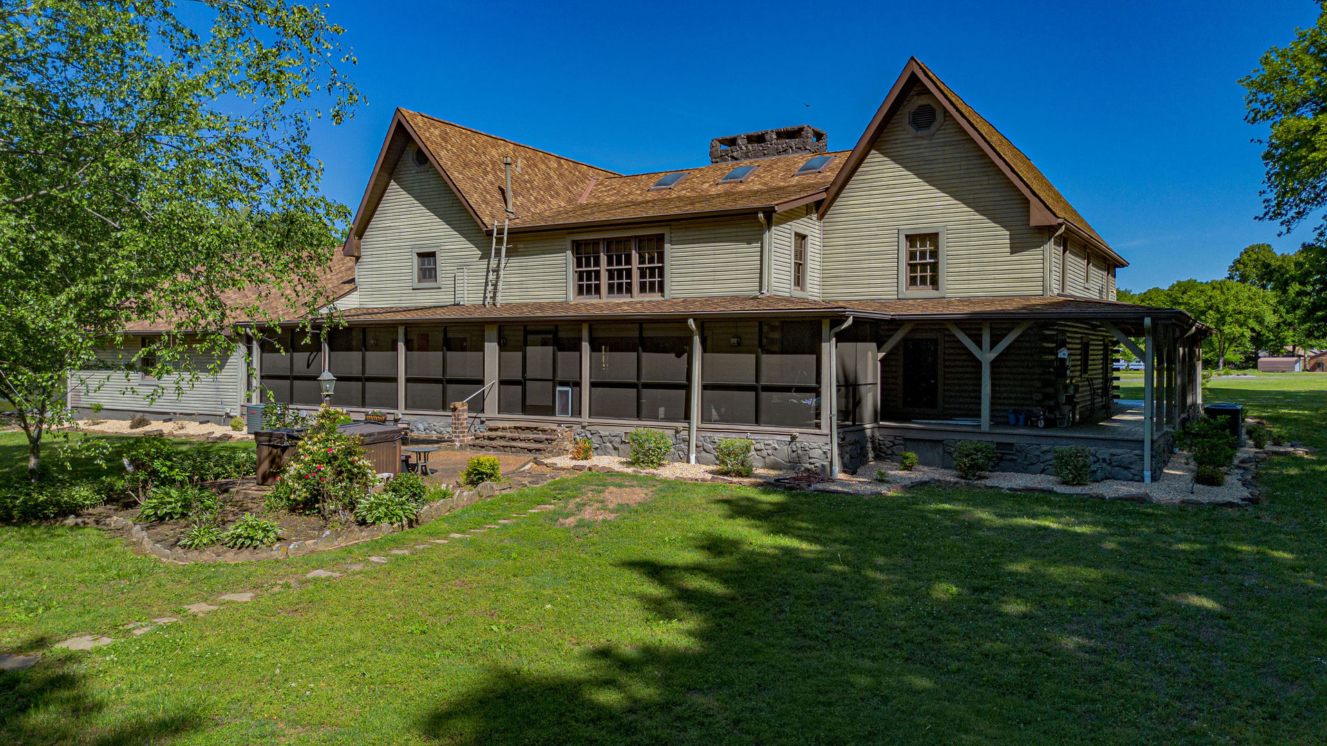 5 Woodhaven Estates Property Photo 17