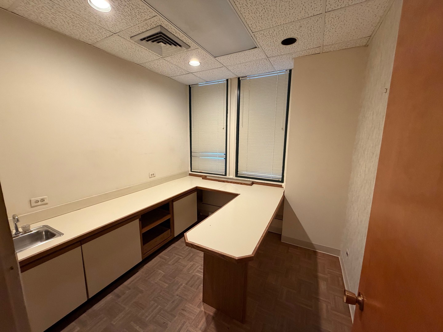 111 N Wabash Avenue 1610 Property Photo 12