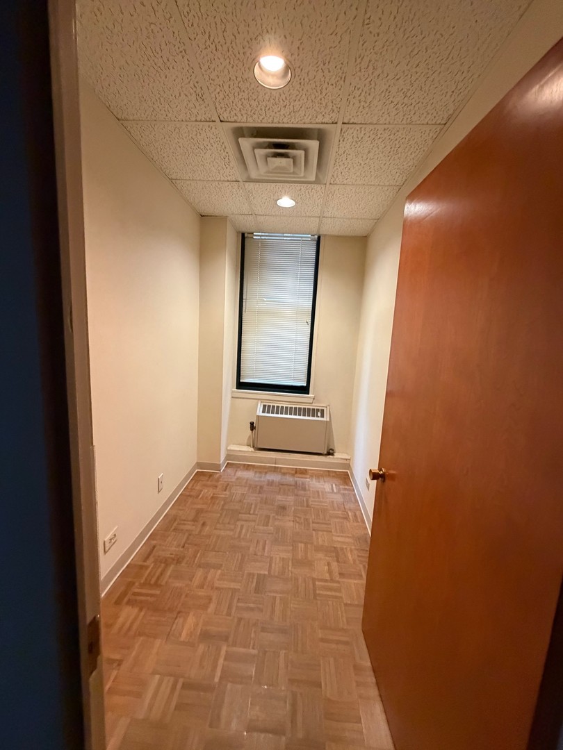 111 N Wabash Avenue 1610 Property Photo 13
