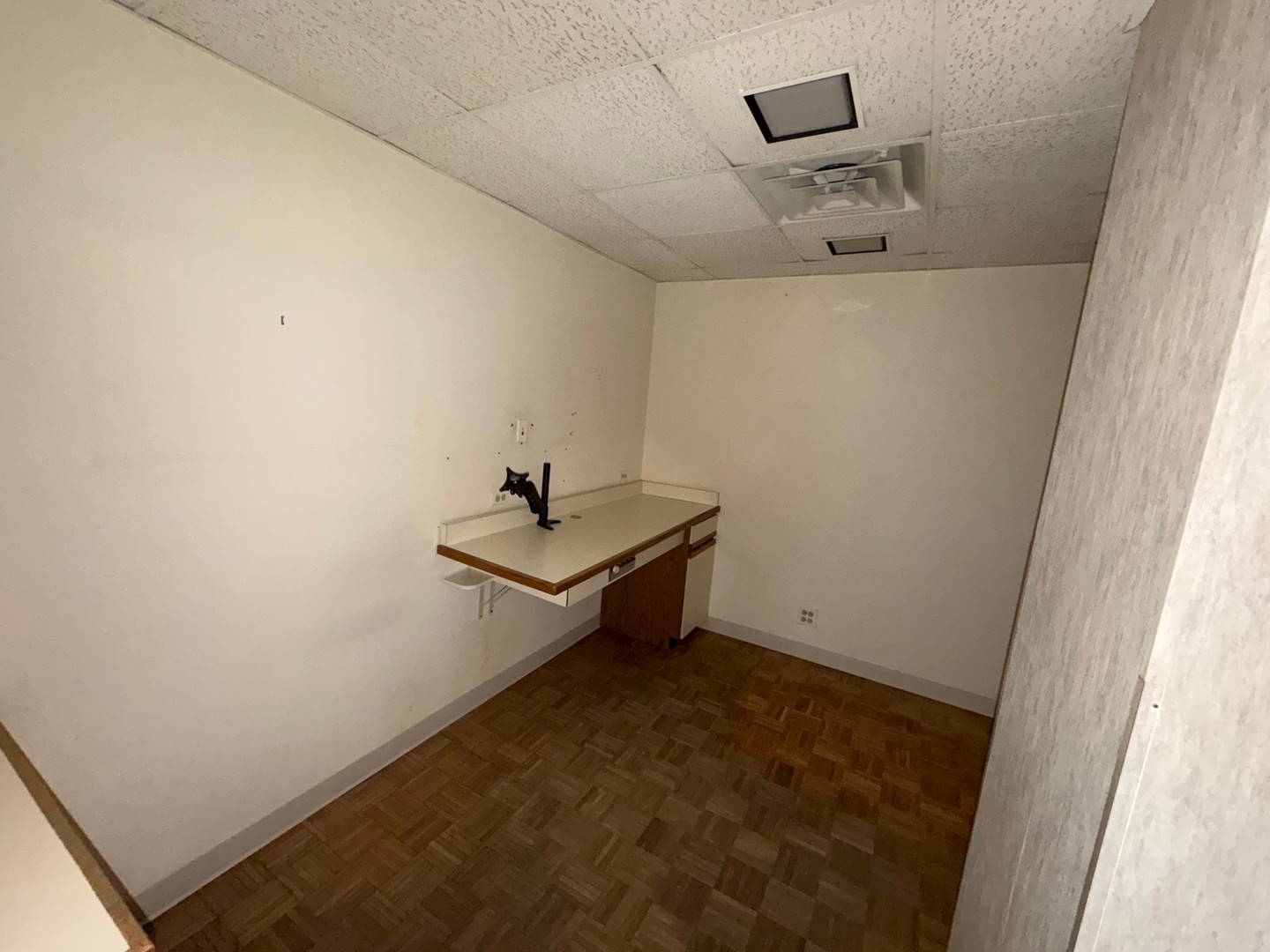 111 N Wabash Avenue 1610 Property Photo 16