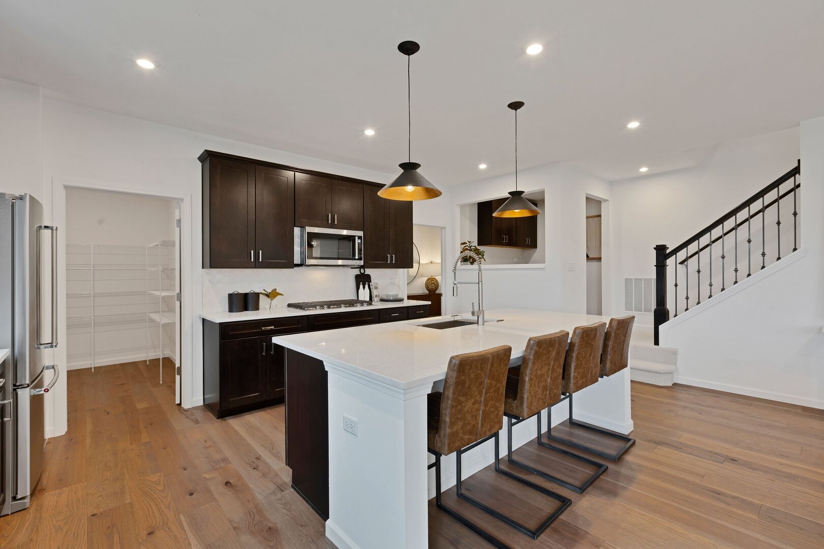 2547 Mallet Court Property Photo 4