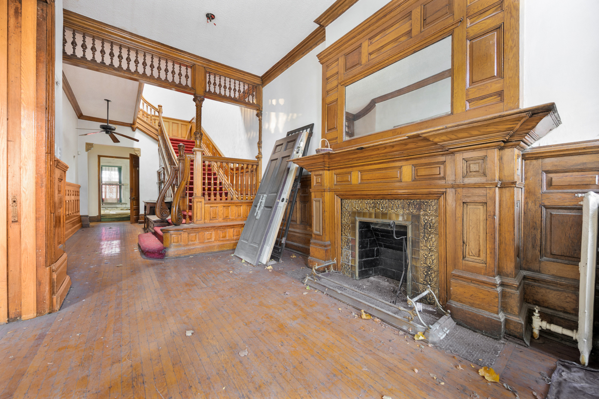 3143 S Giles Avenue Property Photo 4