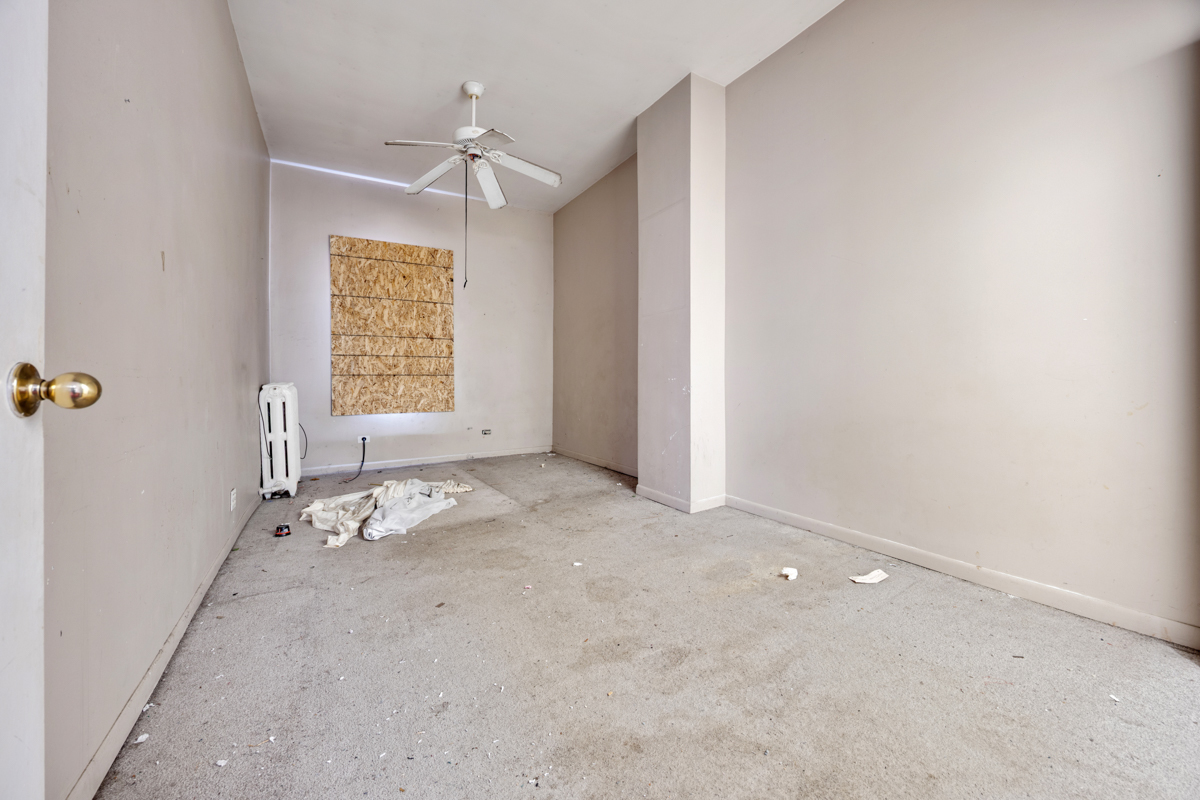 3143 S Giles Avenue Property Photo 16