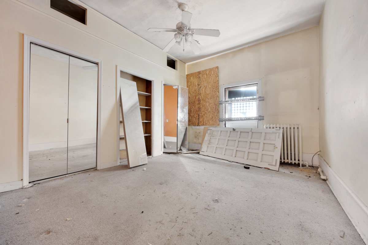 3143 S Giles Avenue Property Photo 18