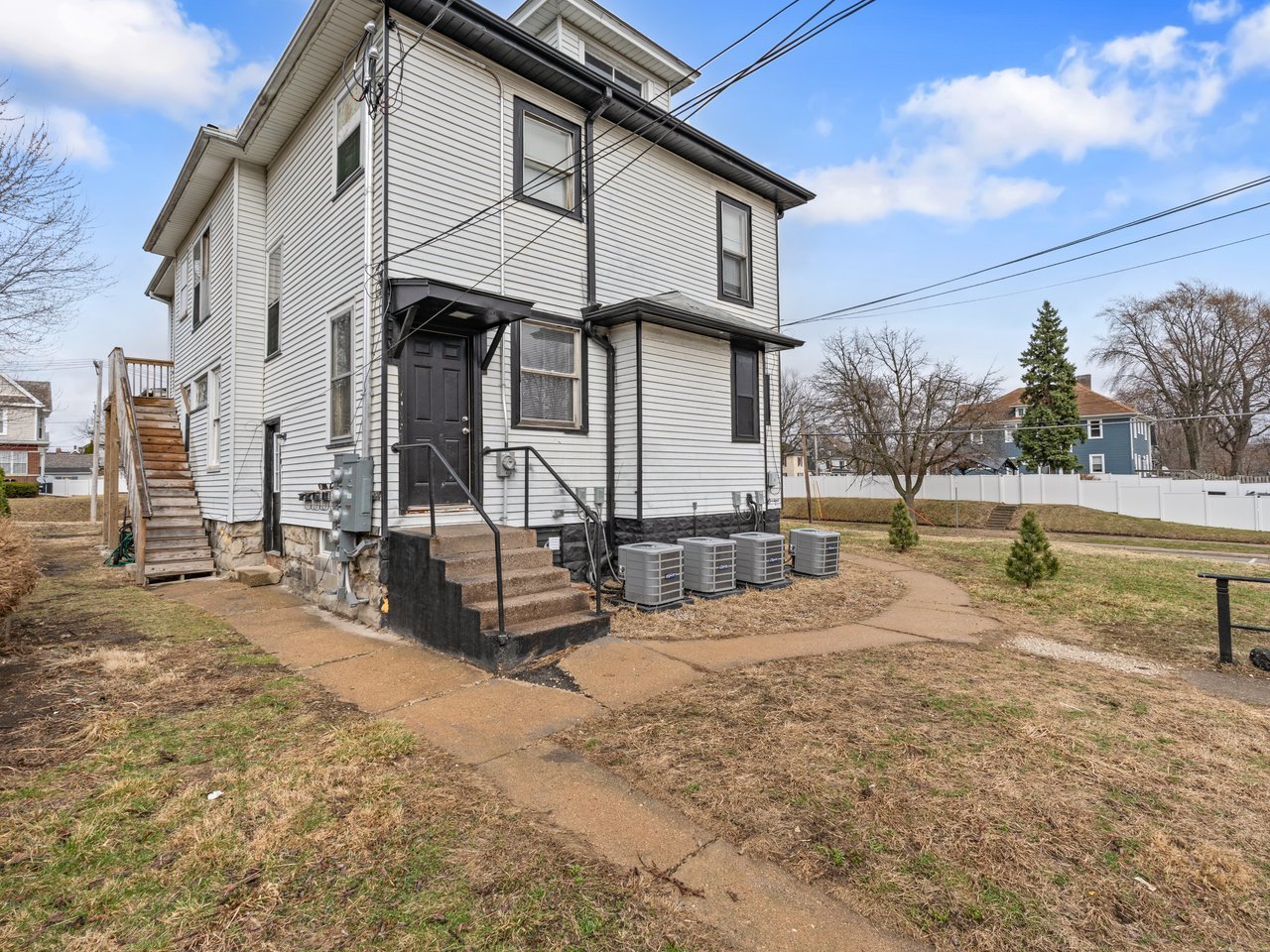 1546 12th Avenue Property Photo 3