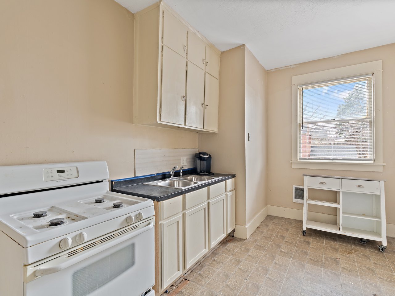 1546 12th Avenue Property Photo 16