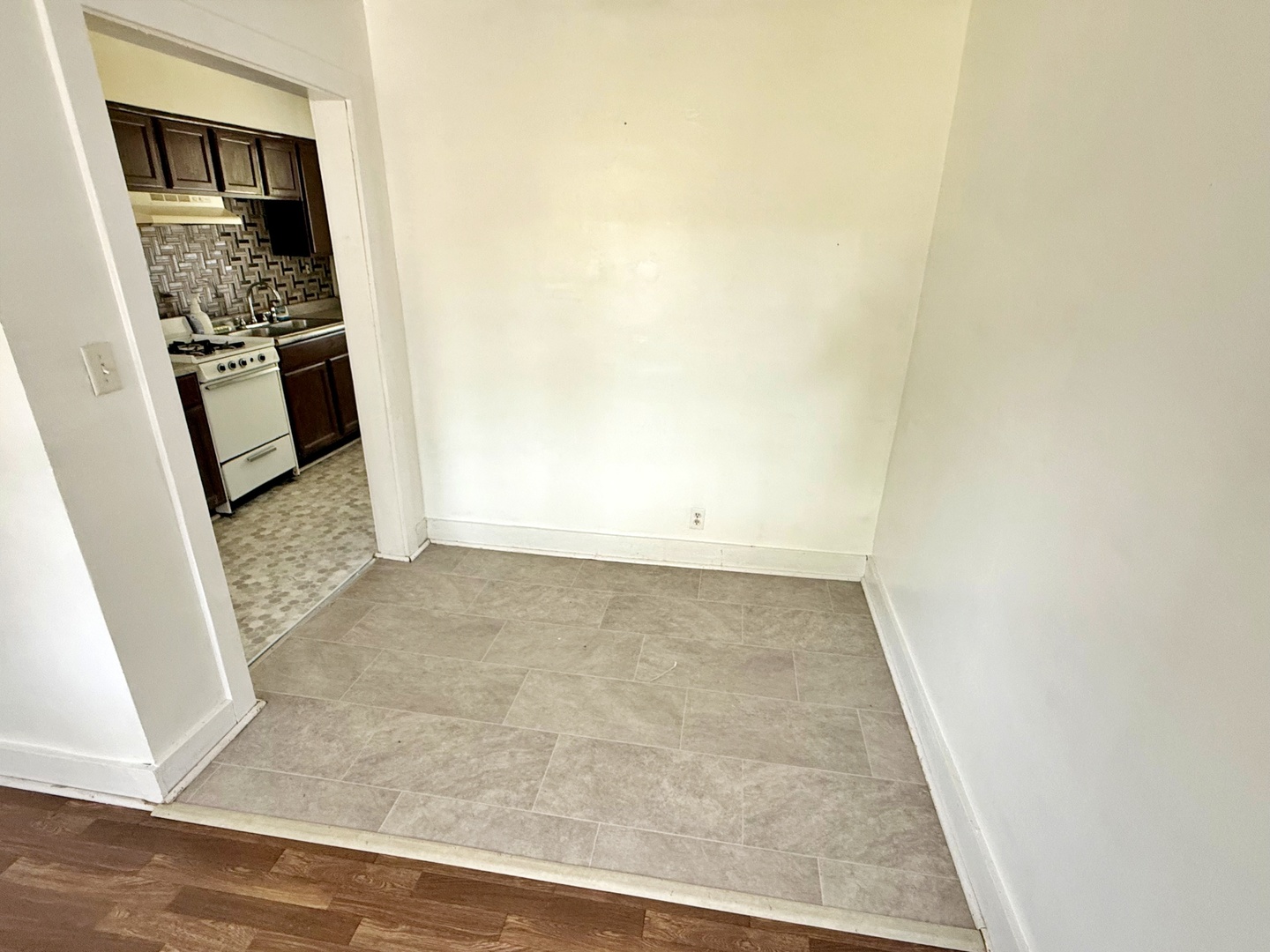 1611 Ferry Street Property Photo 13