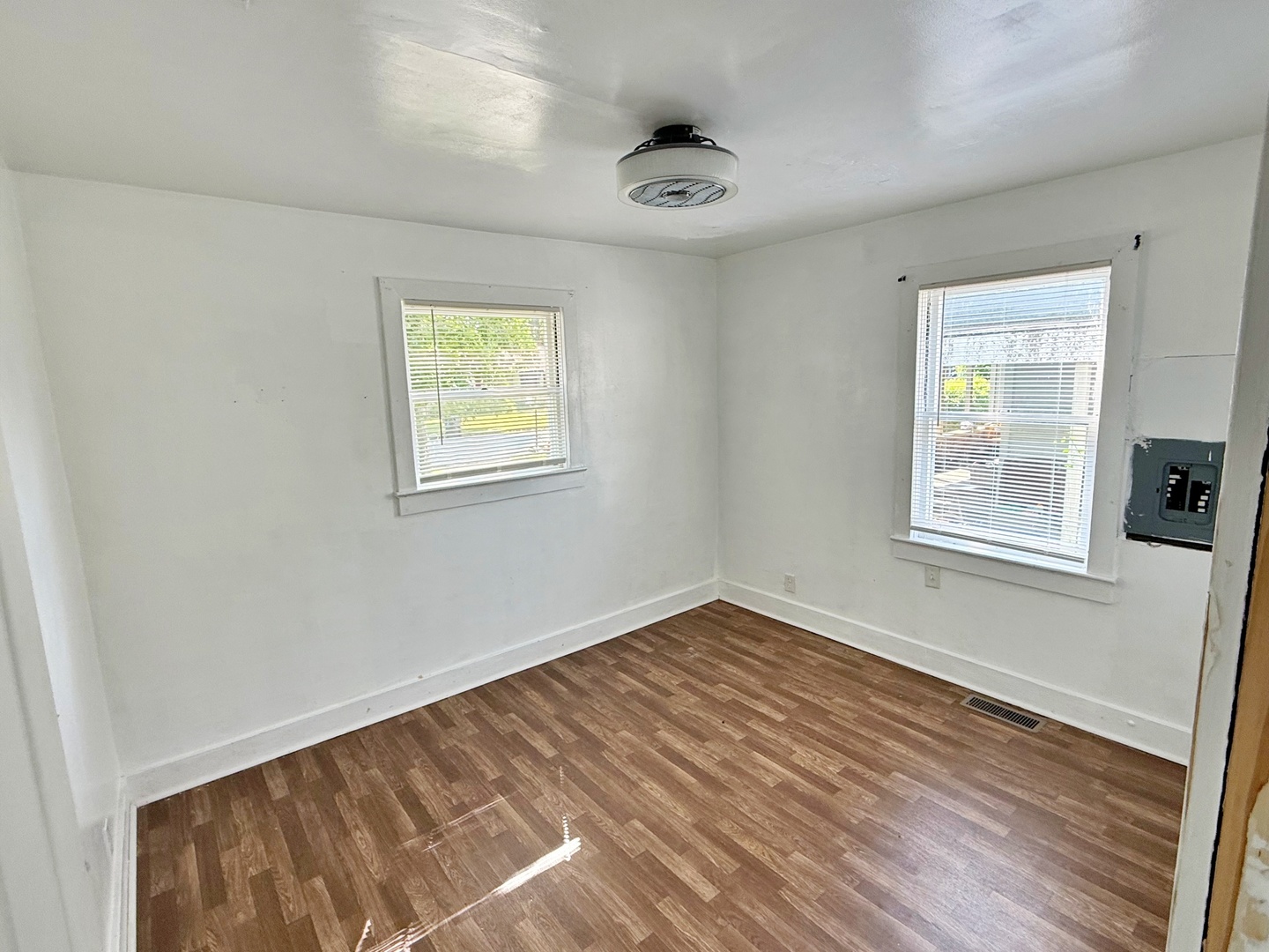 1611 Ferry Street Property Photo 17