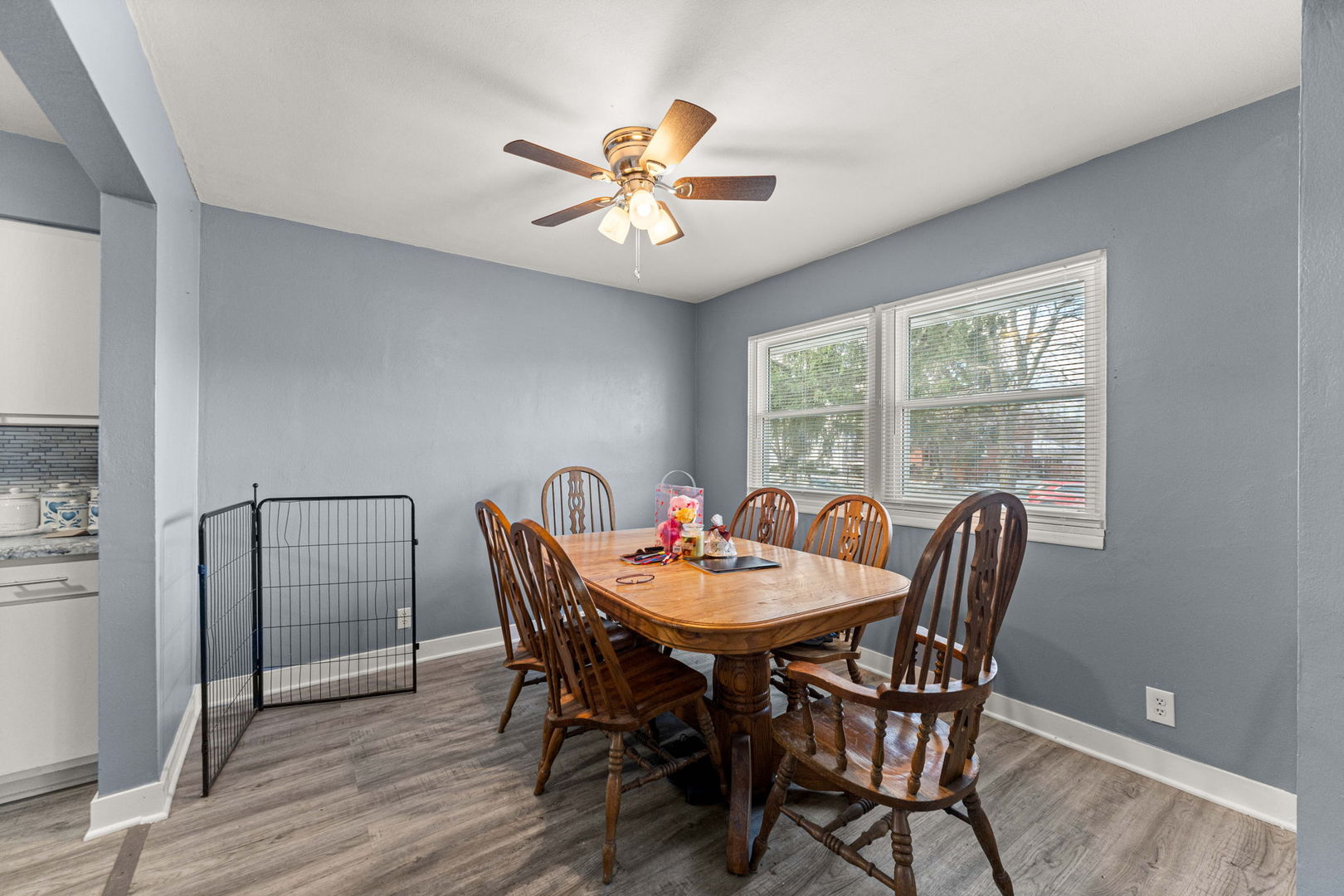 17831 Community Street Property Photo 7