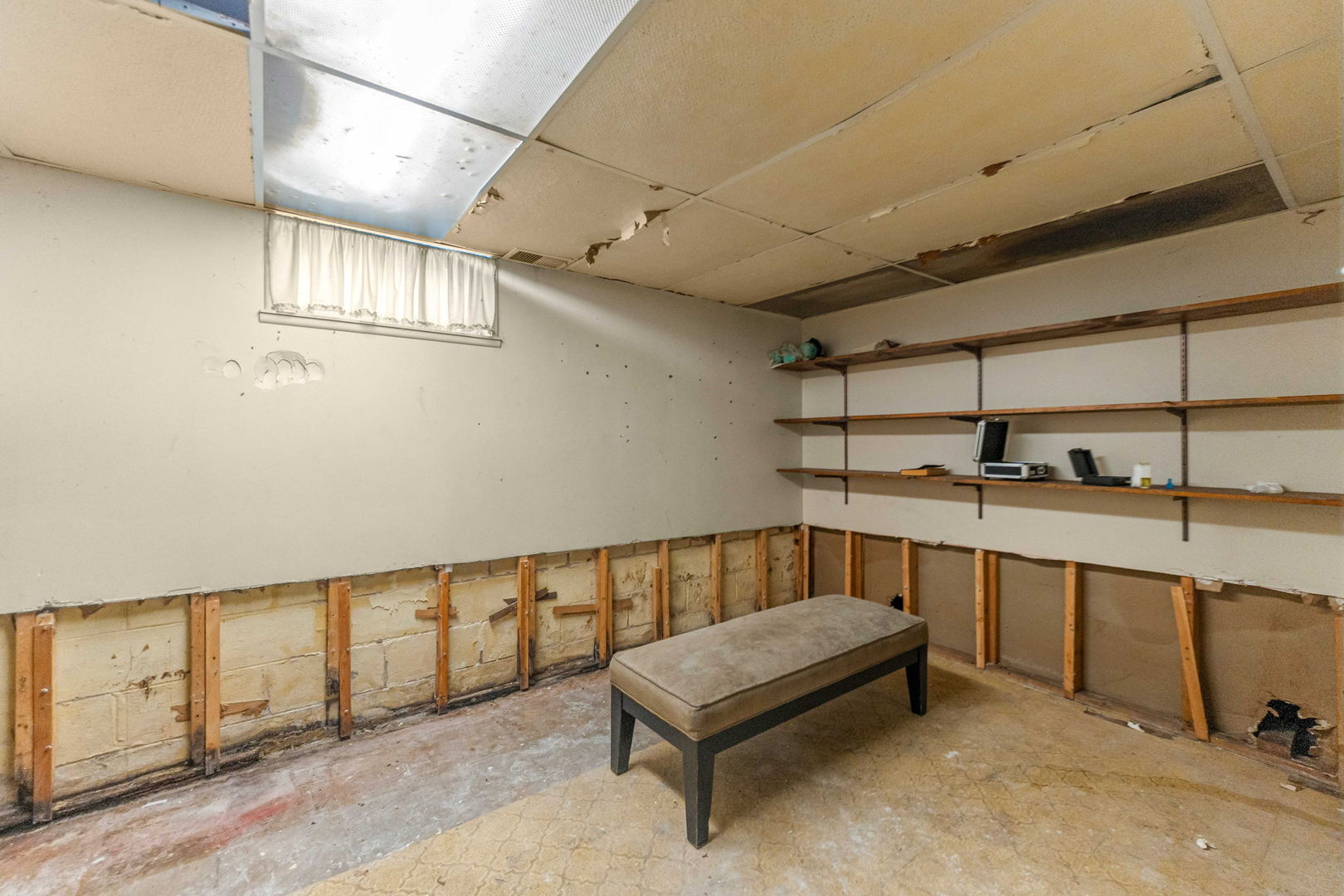 17831 Community Street Property Photo 17