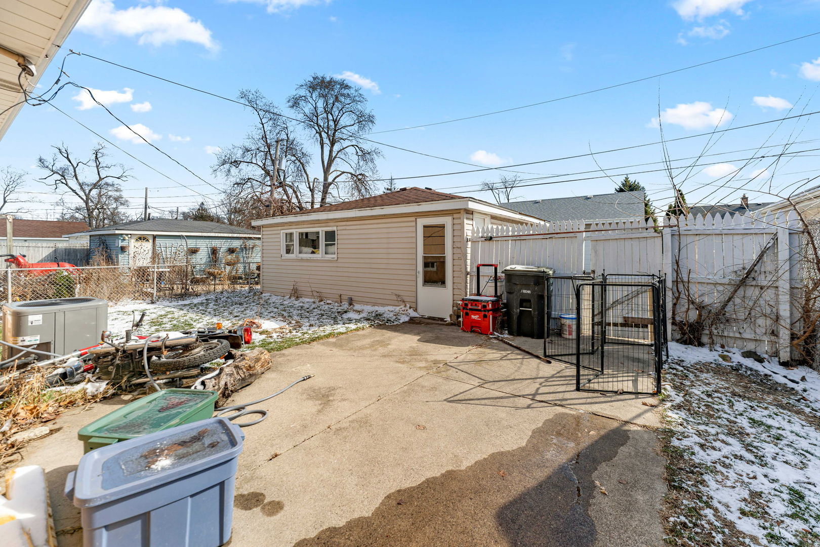 17831 Community Street Property Photo 19