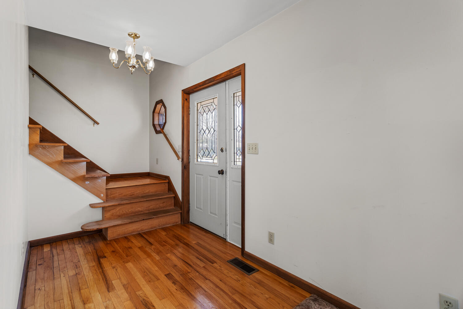 204 W Meade Street Property Photo 9