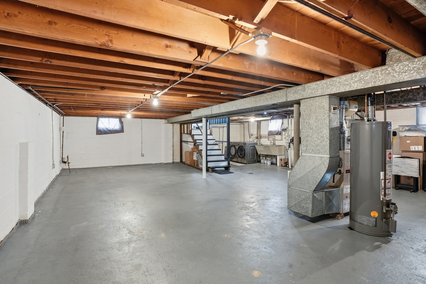 537 E 161st Place Property Photo 12