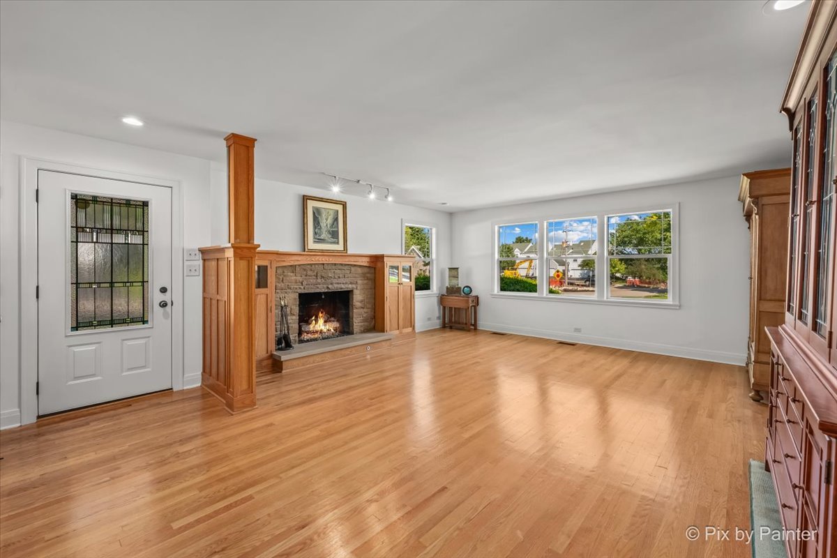418 Lake Shore Boulevard Property Photo 7