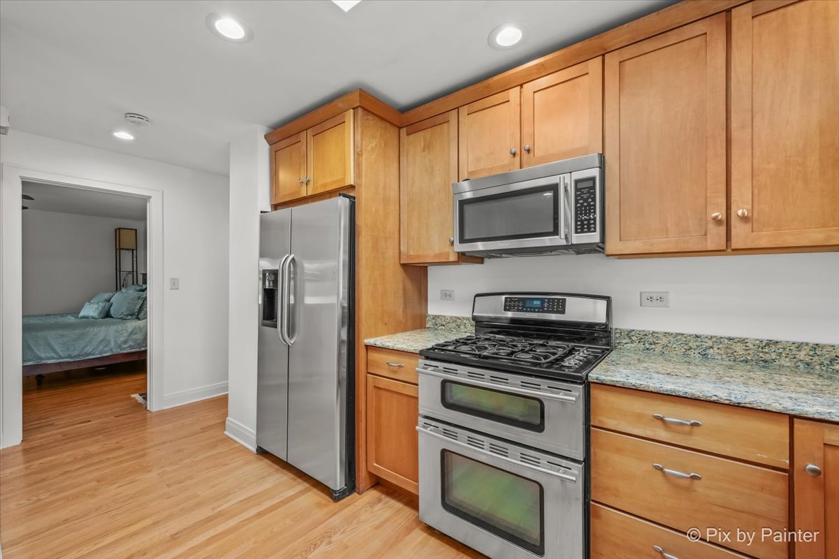 418 Lake Shore Boulevard Property Photo 11