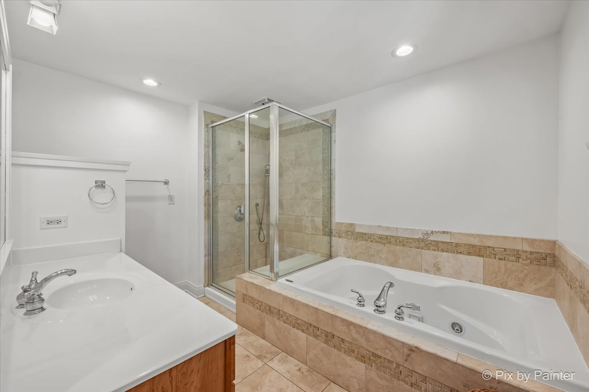 418 Lake Shore Boulevard Property Photo 14