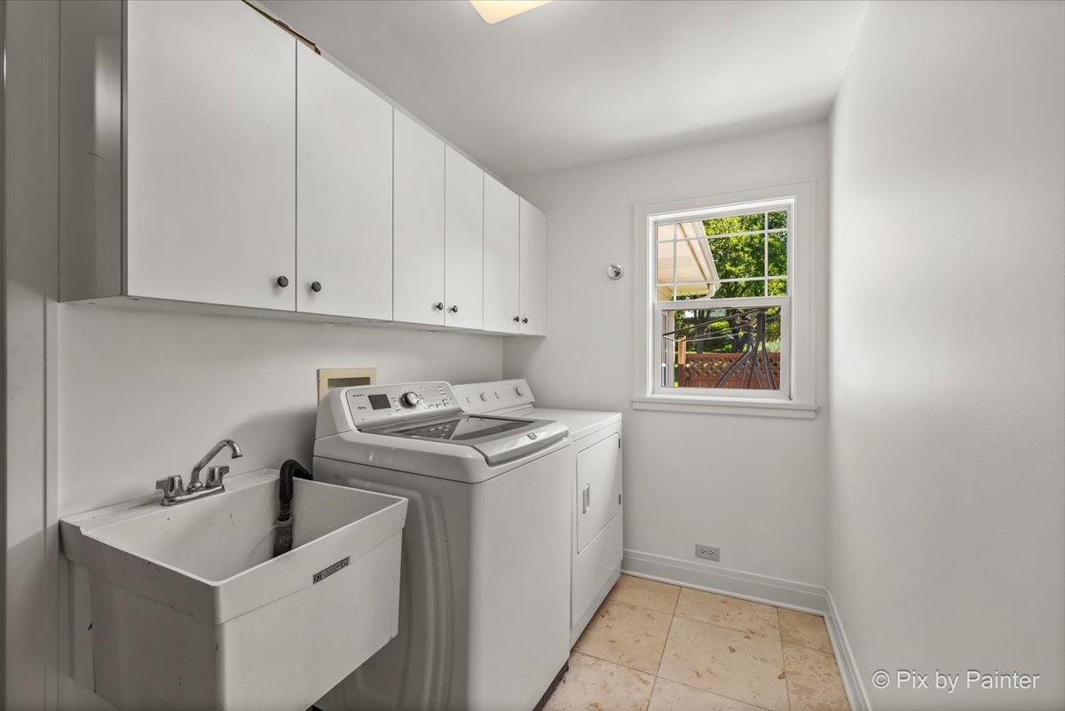 418 Lake Shore Boulevard Property Photo 23