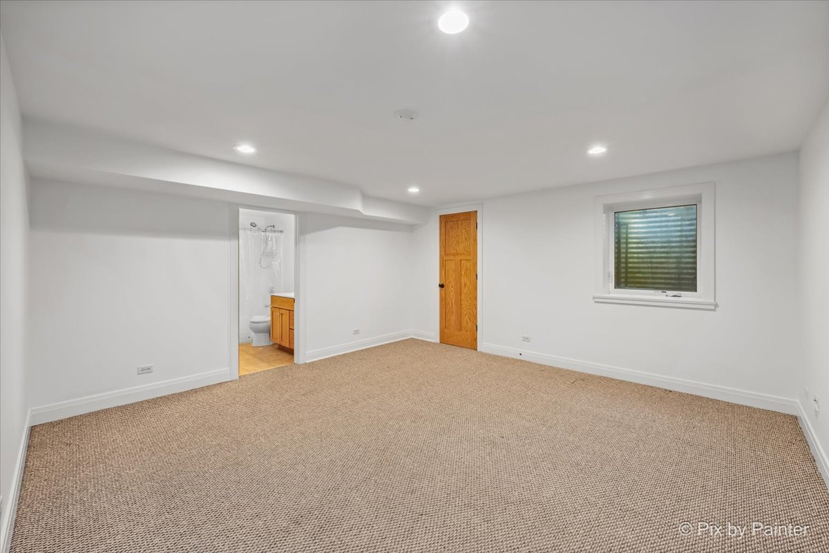 418 Lake Shore Boulevard Property Photo 24