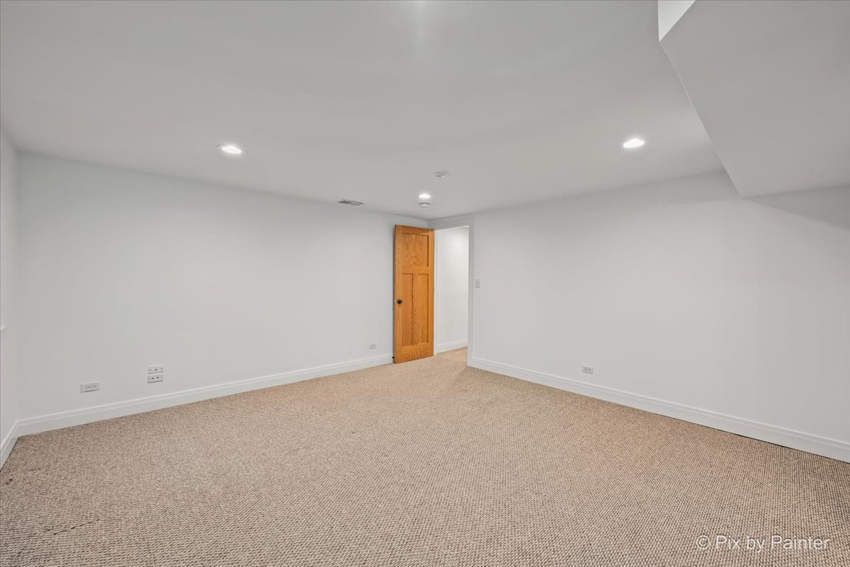 418 Lake Shore Boulevard Property Photo 25
