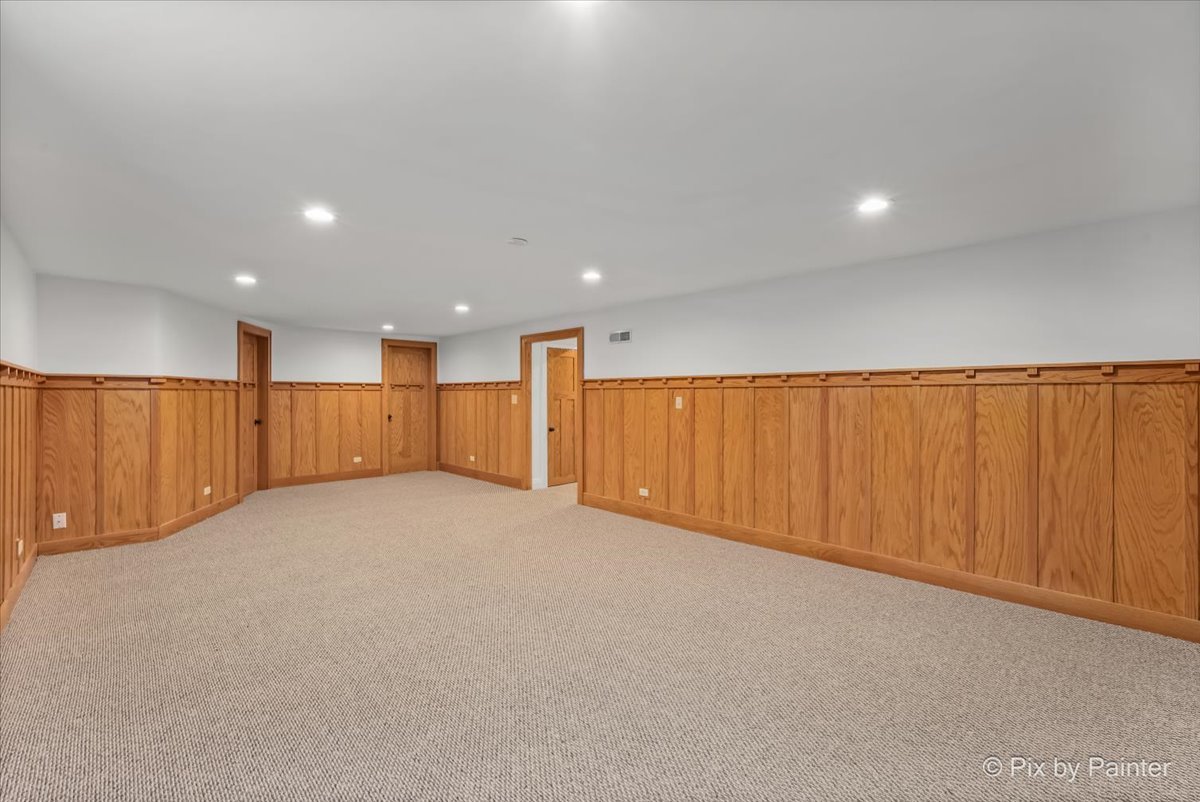 418 Lake Shore Boulevard Property Photo 28