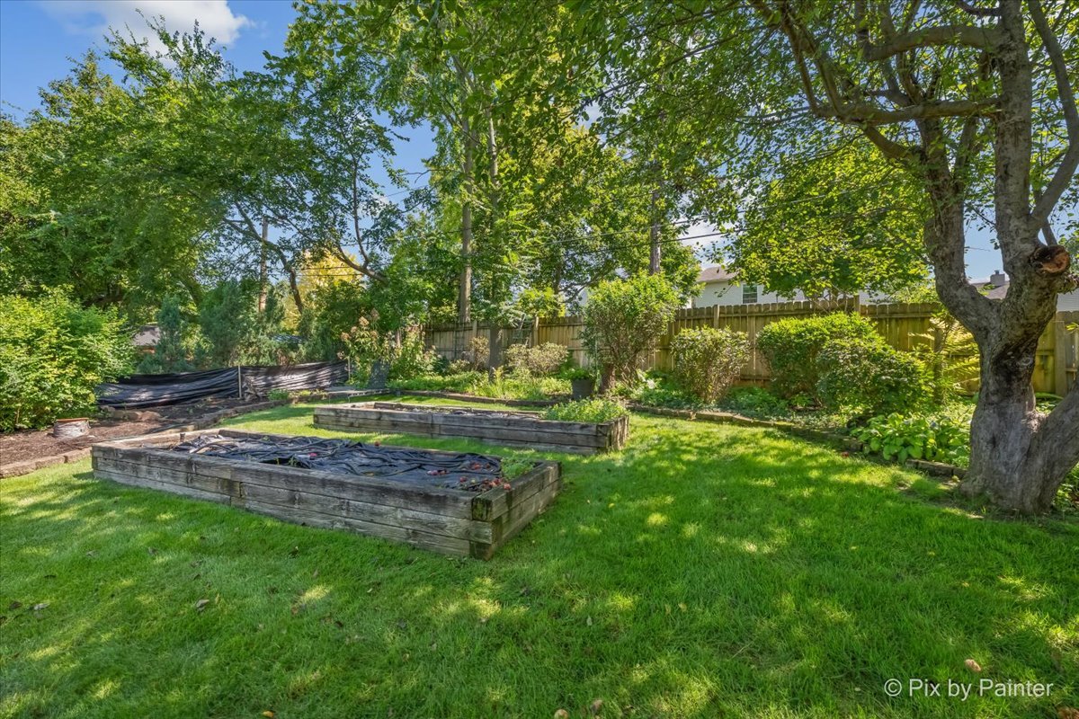 418 Lake Shore Boulevard Property Photo 41