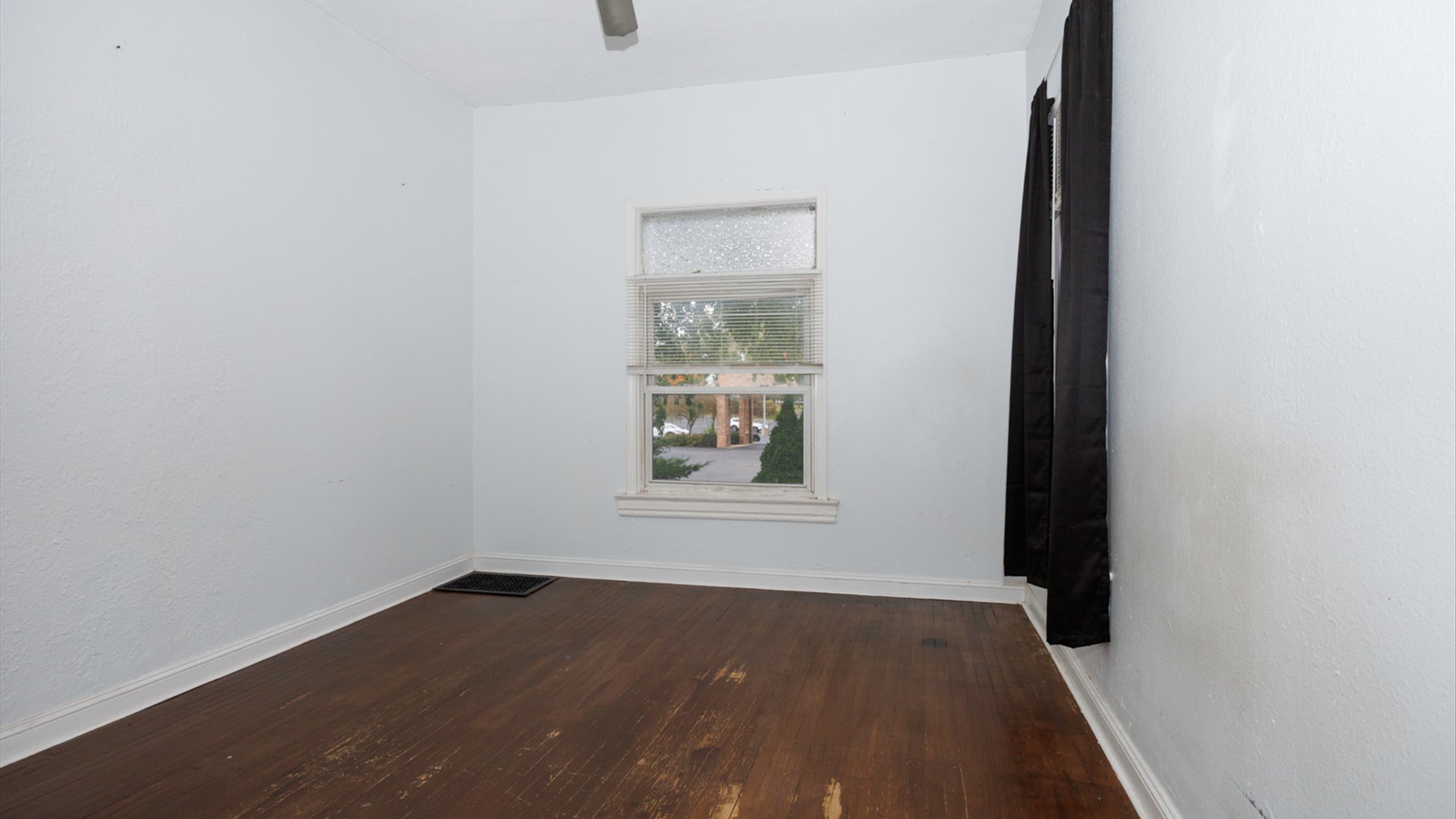 802 S Madison Street Property Photo 13