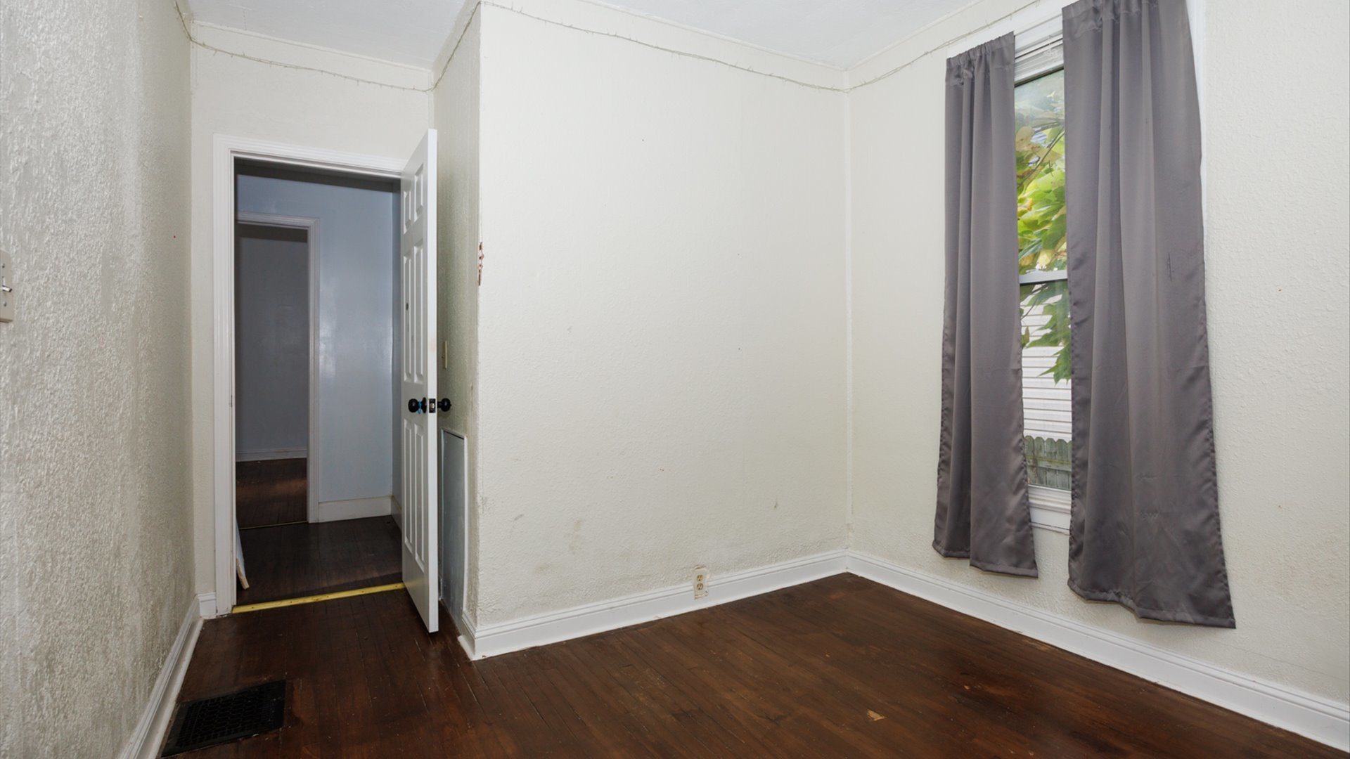 802 S Madison Street Property Photo 17