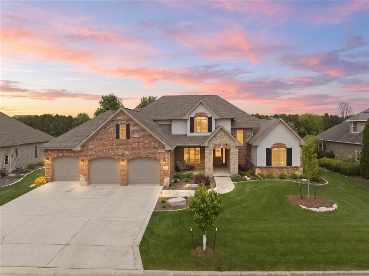 34 Stonebrook Court — $1.2M