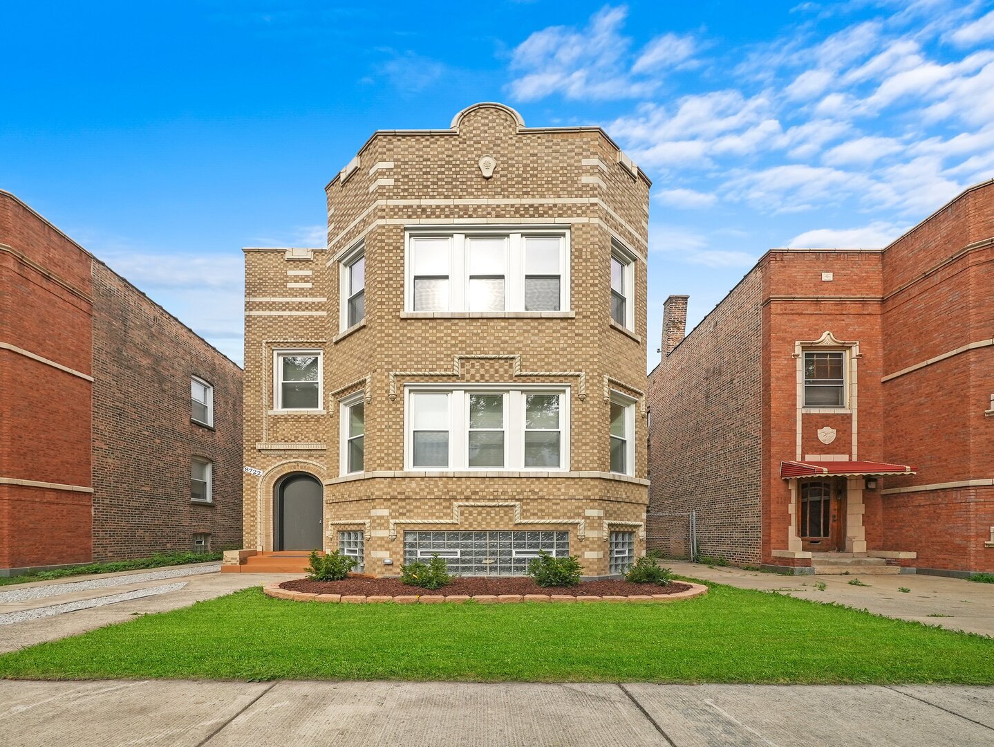 8722 S Kingston Avenue Property Photo
