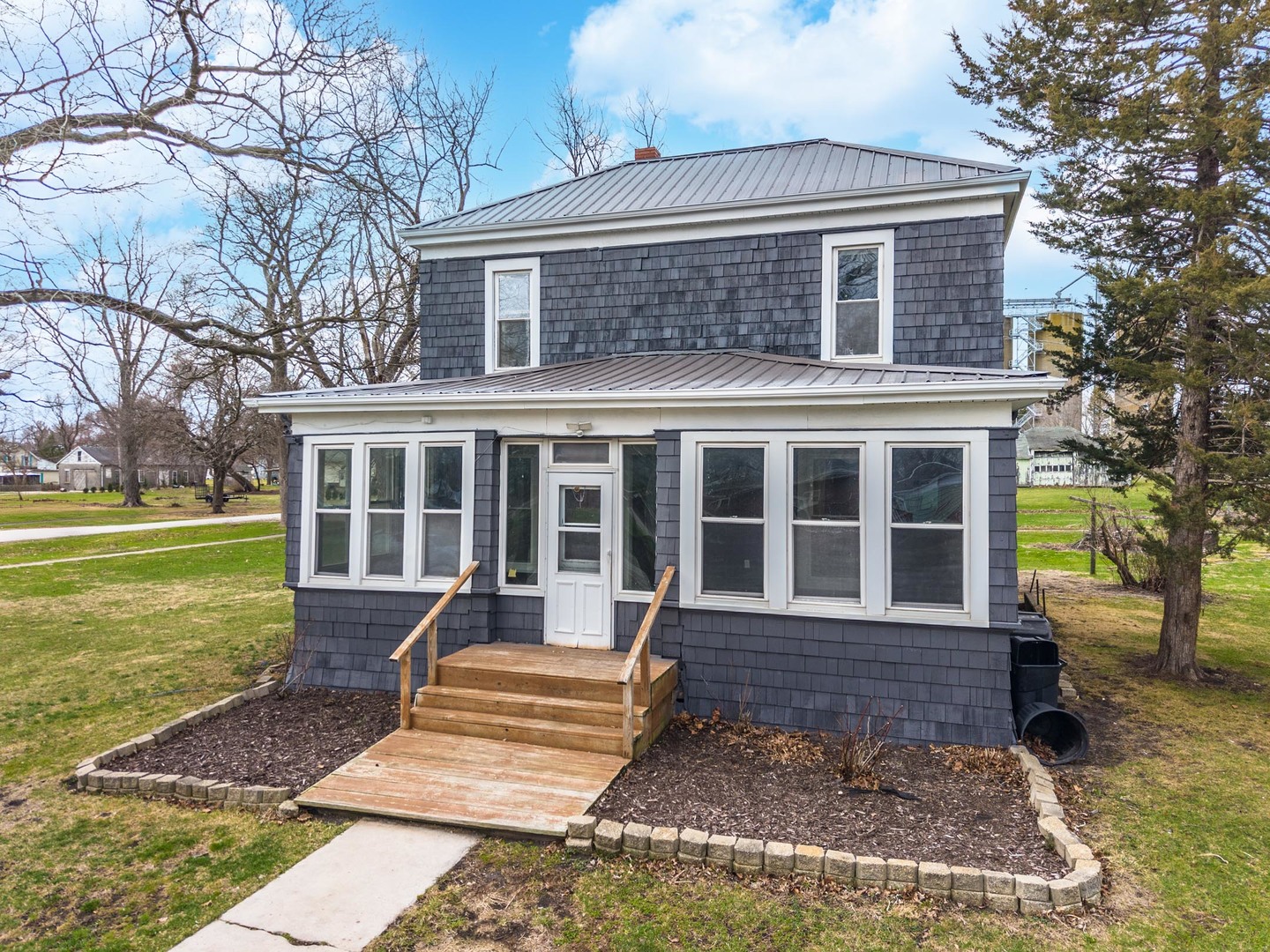 26 Lafayette Street Property Photo 1