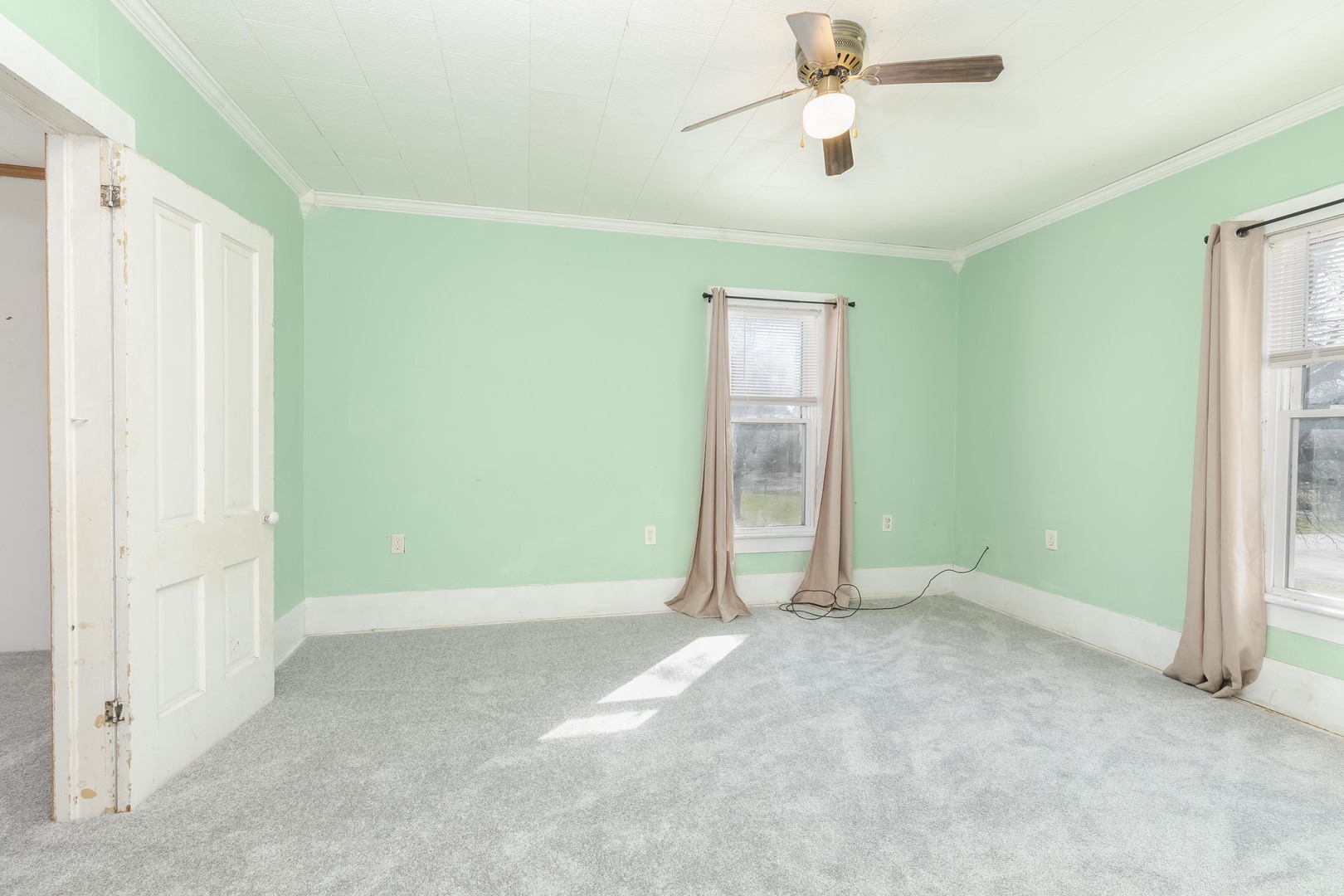 26 Lafayette Street Property Photo 33