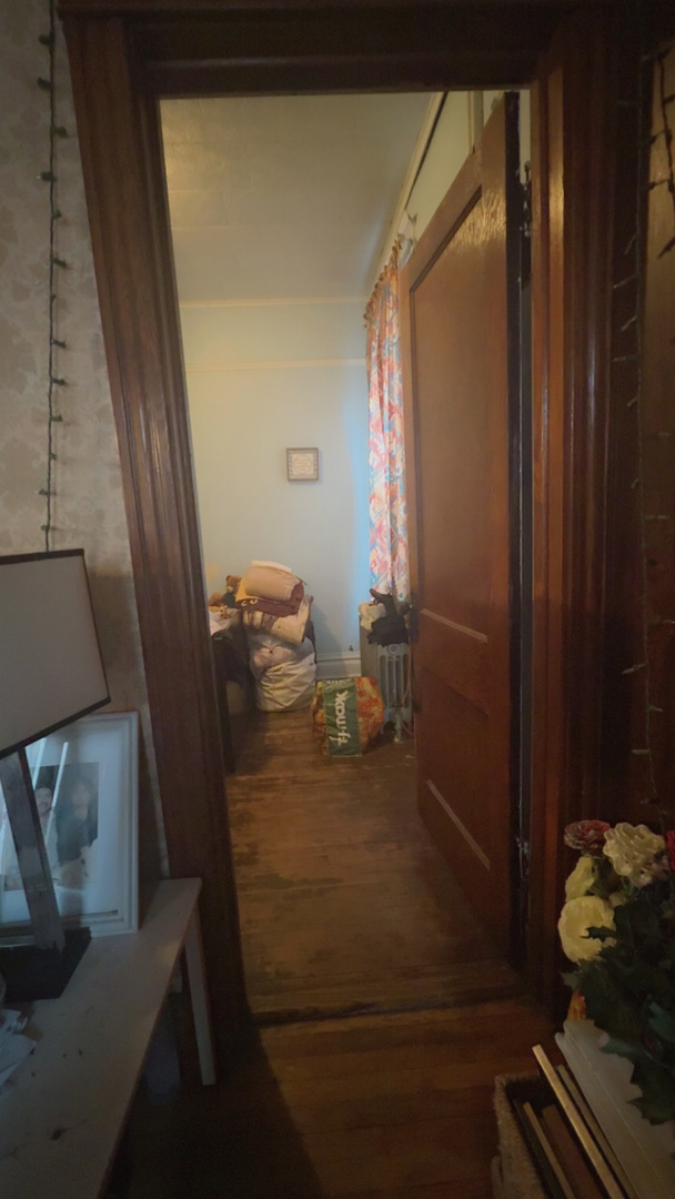 1657 N Artesian Avenue Property Photo 21