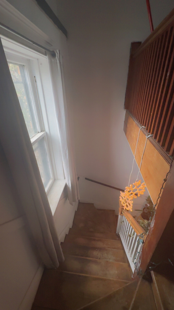 1657 N Artesian Avenue Property Photo 23