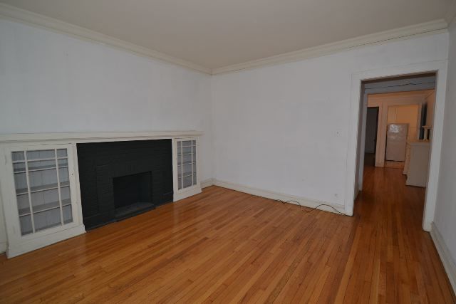1917 W Winnemac Avenue 2 Property Photo 8