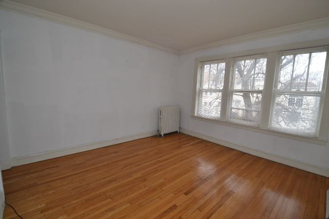 1917 W Winnemac Avenue 2 Property Photo 9