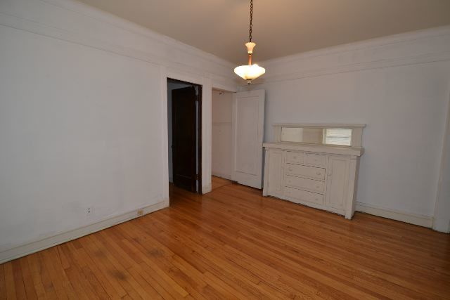 1917 W Winnemac Avenue 2 Property Photo 13