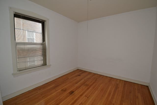 1917 W Winnemac Avenue 2 Property Photo 15