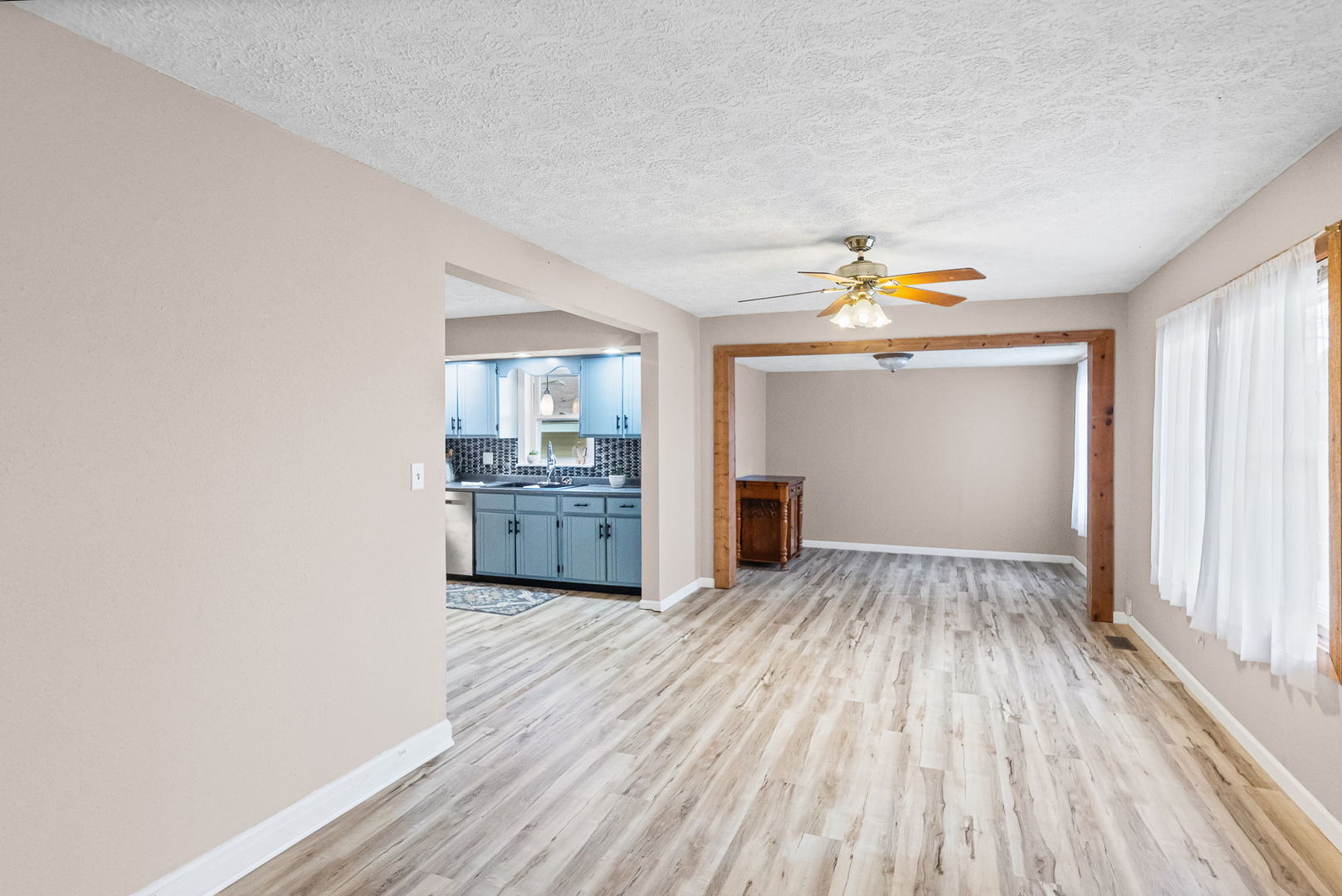2429 Overbeck Lane Property Photo 14